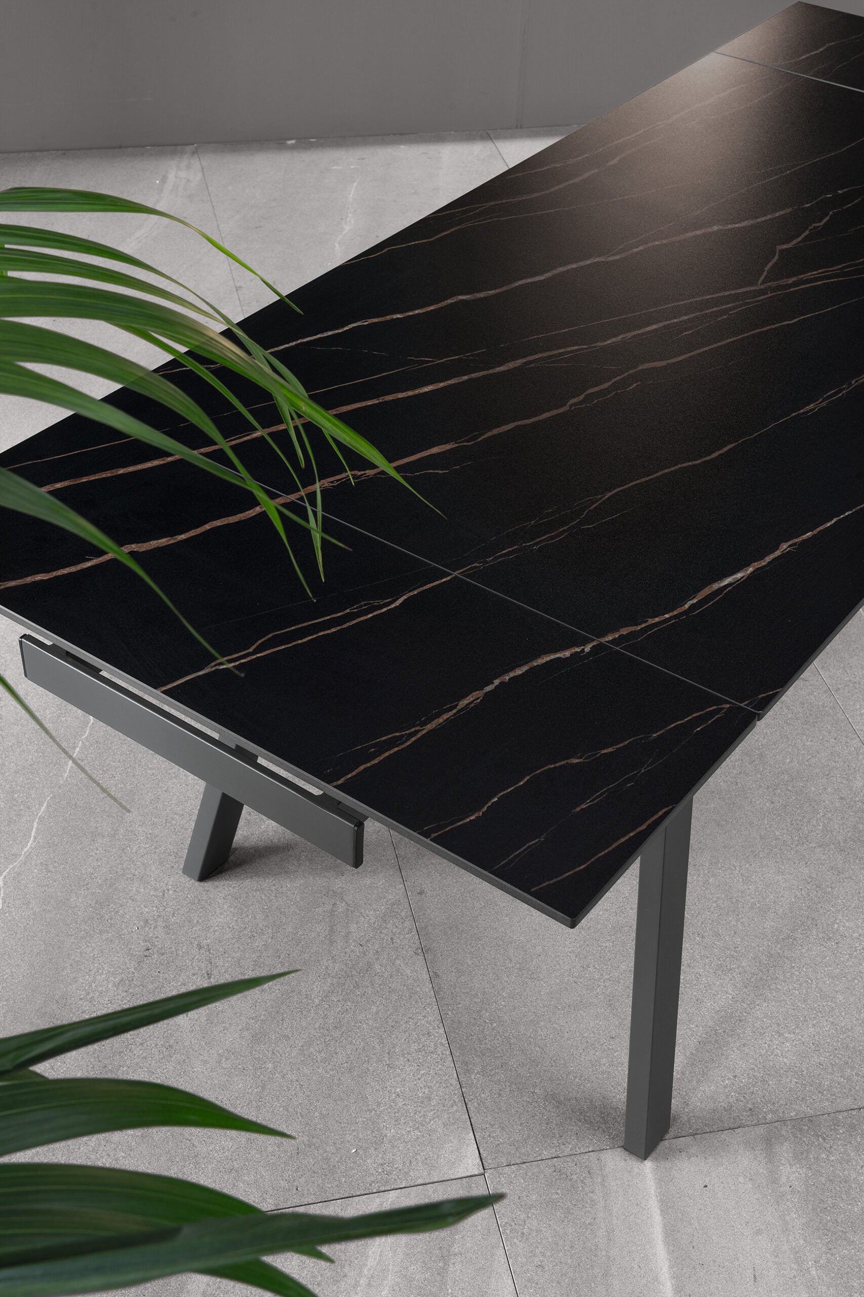 Tavolo Pranzo Cooper Allungabile Ceramica Nero 140-200cm - immagine 3